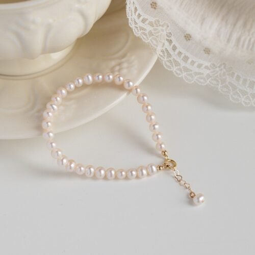 Natural Freshwater Pearl Bracelet with Sterling Silver Gold-plated Clasp
