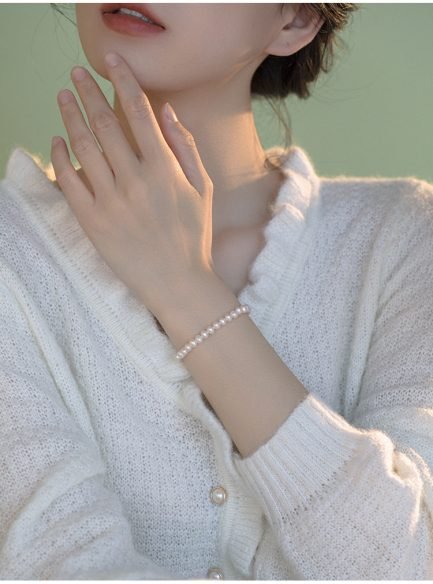 Natural Freshwater Pearl Bracelet with Sterling Silver Gold-plated Clasp