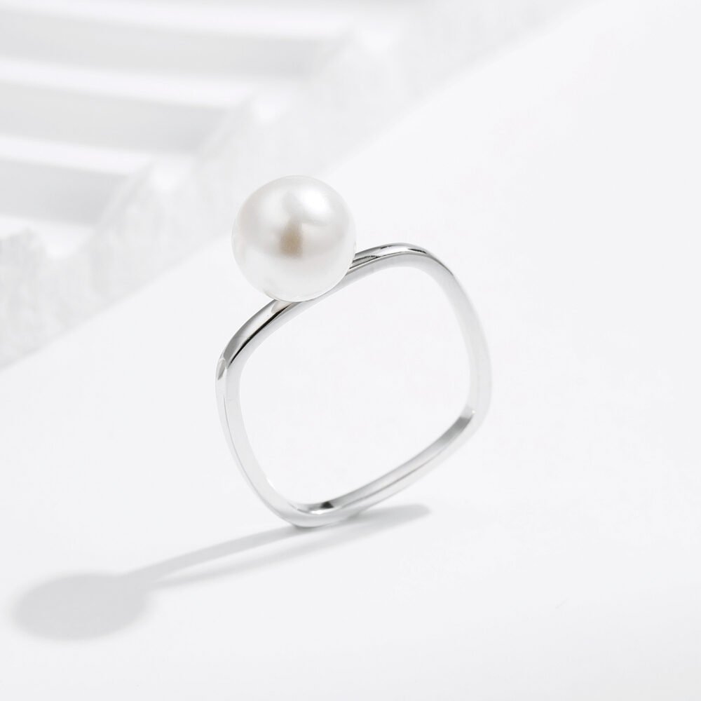Sterling Silver Minimalist Fashion Swarovski Pearl Ring