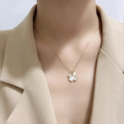 18K Gold-Plated Titanium Steel Four-Leaf Clover Necklace with Cat’s Eye Stone