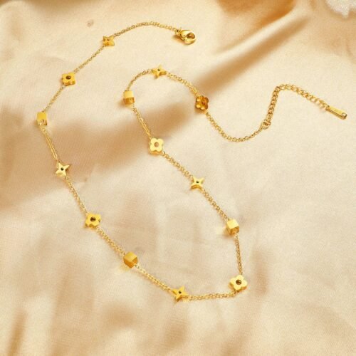 Geometric Clover Titanium Steel Necklace with 18K Gold Plating