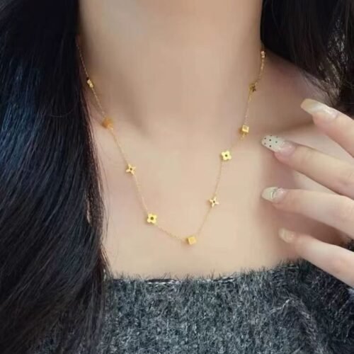Geometric Clover Titanium Steel Necklace with 18K Gold Plating
