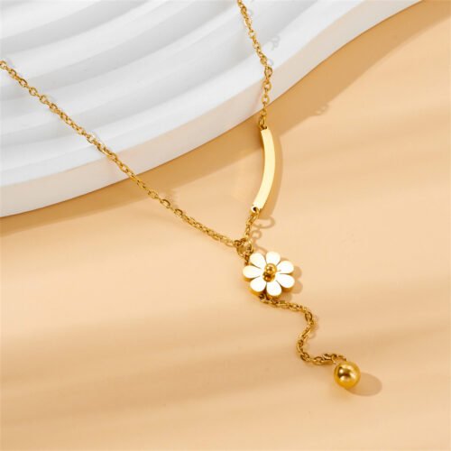 18K Gold-Plated Daisy Charm Titanium Steel Necklace