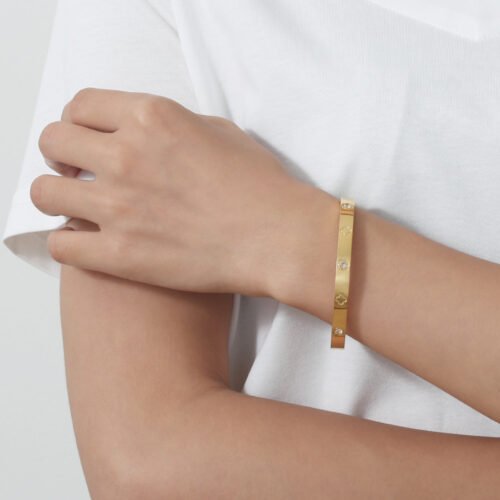 18K Gold Plated Heart Charm Bracelet with Rhinestones – Stainless Steel Bangle for Women