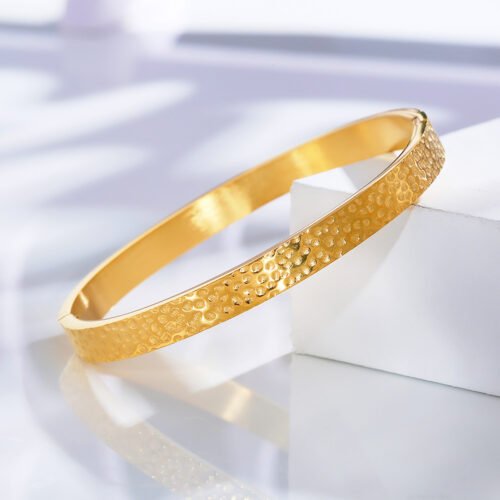 18K Gold-Plated Stainless Steel Hammered Texture Bangle