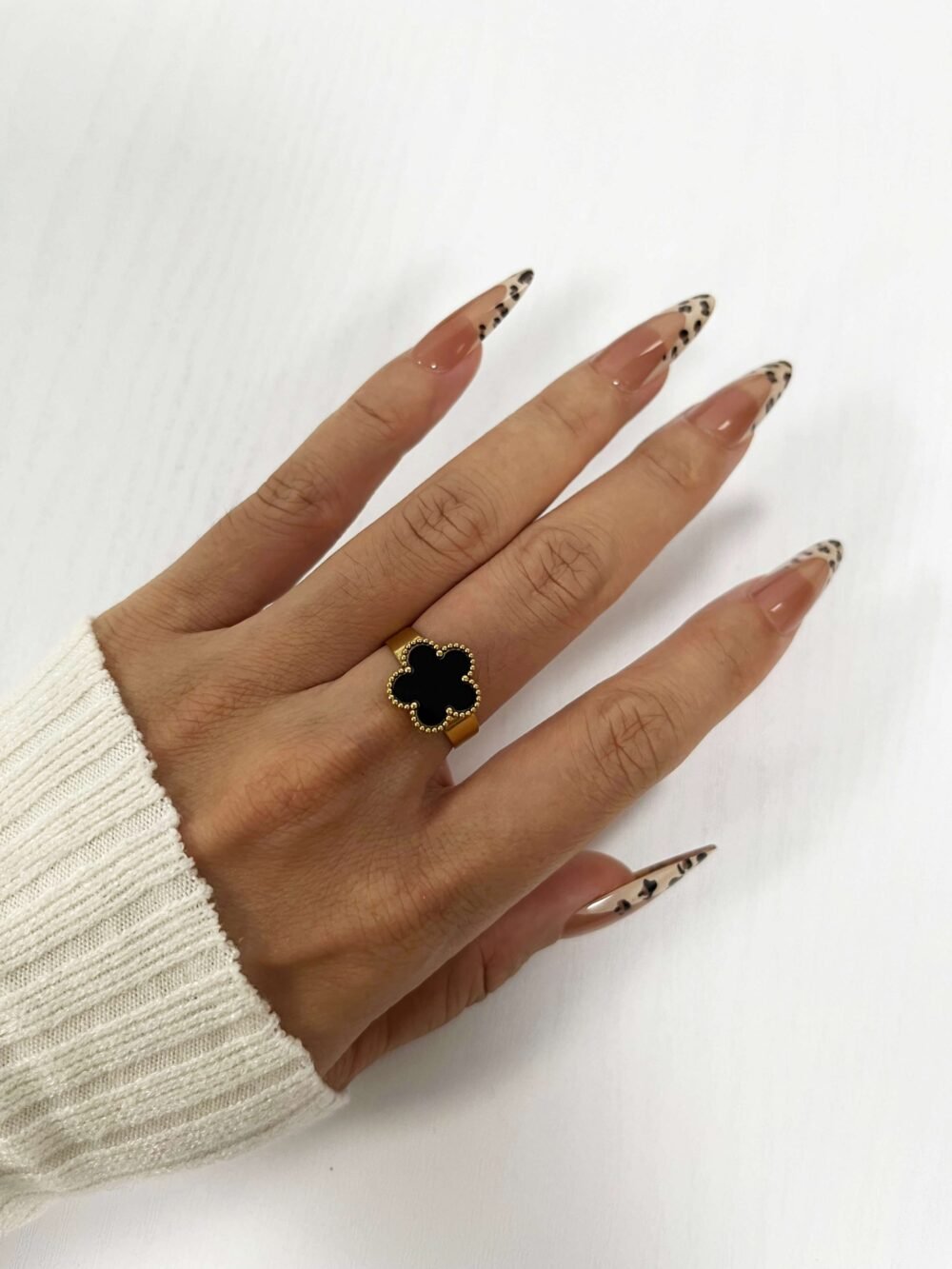 Blossom Aura Ring - Image 4