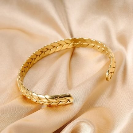 Chic Braided Gold Plated Titanium Cuff Bracelet - Imagen 4