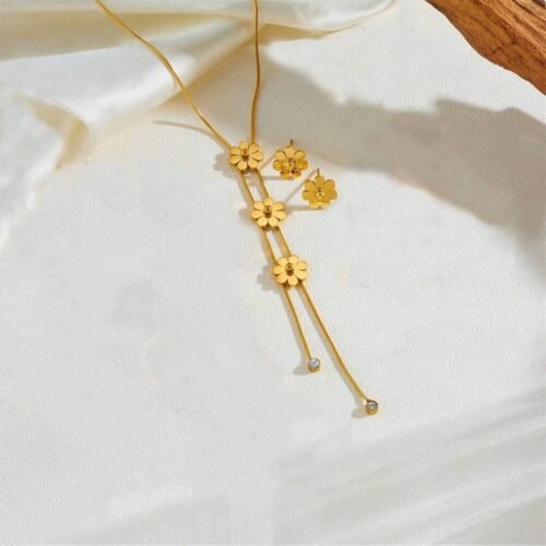 Enchanted Garden Tassel Set