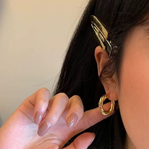 Twisted Elegance Hoop Earrings – 18K Gold Plated