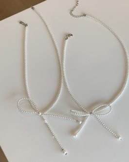 Whimsical Bow Pearl Choker