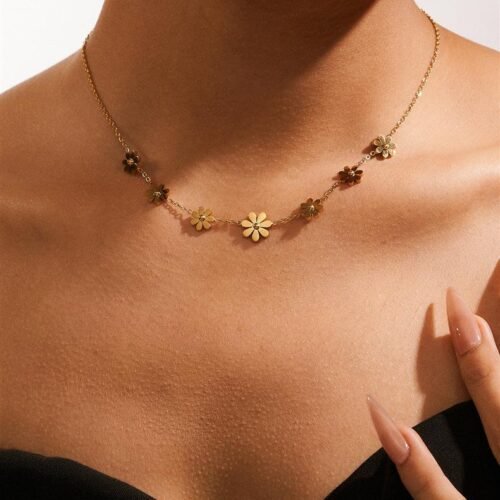 Daisy Chain Delight Necklace