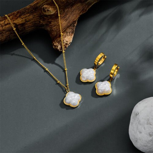 Ethereal Bloom Baroque Pearl Jewelry Set
