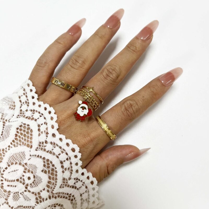 Santa’s Lace Band Ring