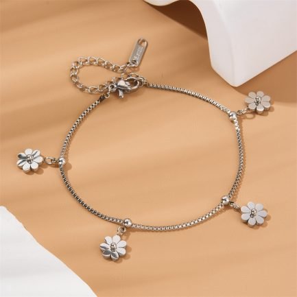 Blooming Daisy Chain Bracelet – Image 4