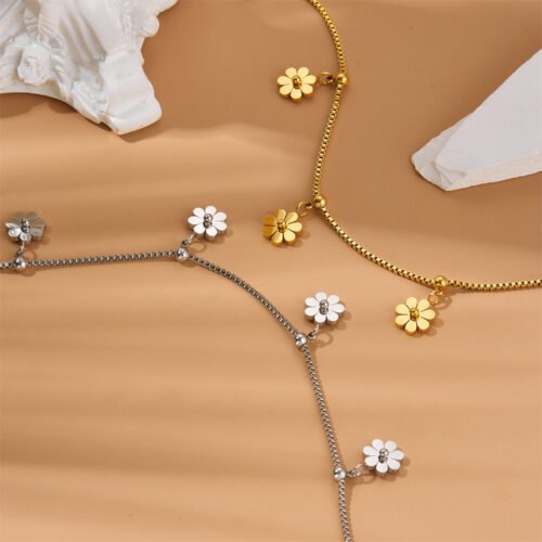 Blooming Daisy Chain Bracelet