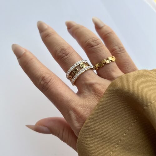 Crystal Clover Band Ring