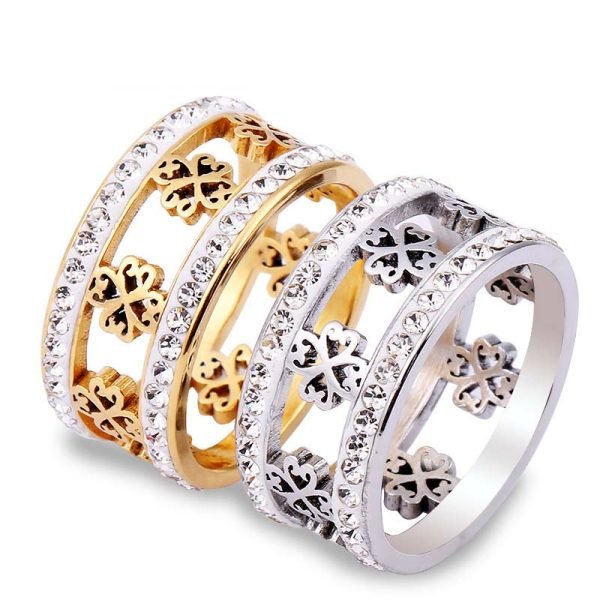 Crystal Clover Band Ring