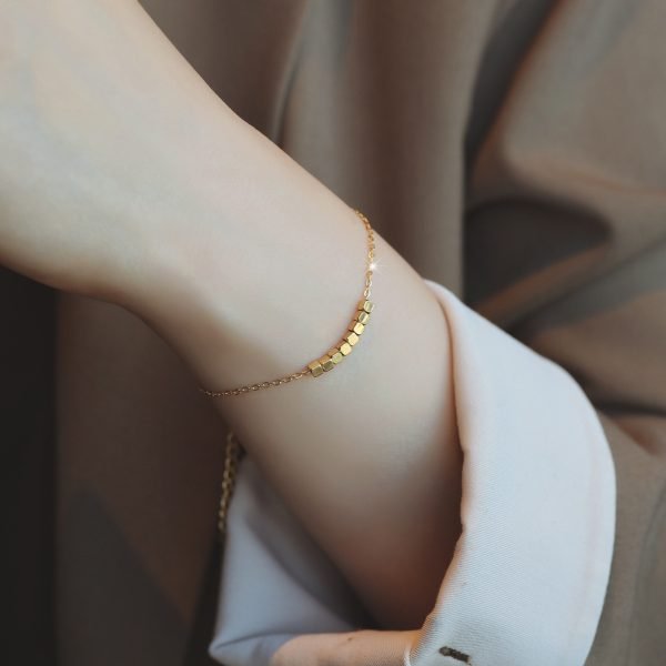 Dainty Cube Chain Bracelet