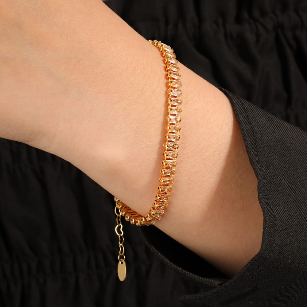 Emerald Glow Bracelet - Image 4