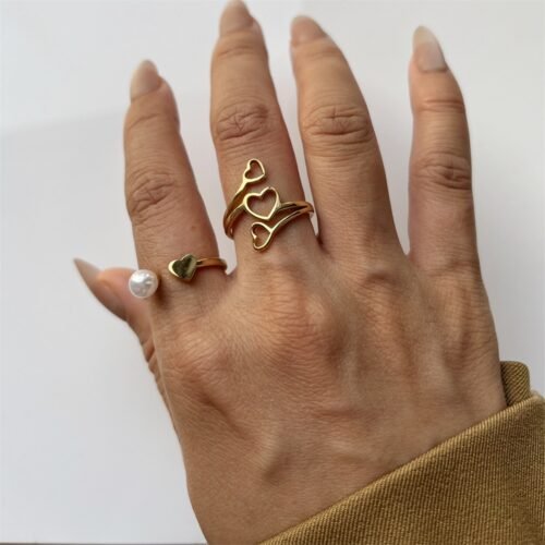 Floating Hearts Crown Ring