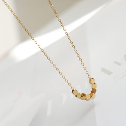 Geometric Cube Row Necklace - 이미지 4