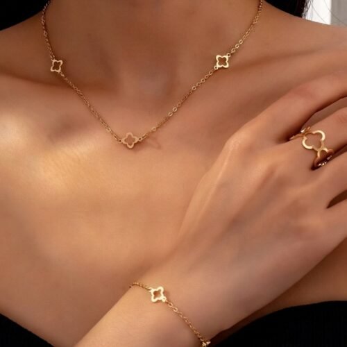 Gilded Clover Trail Set