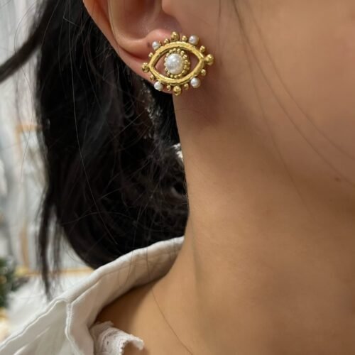 Golden Eye Pearl Earrings