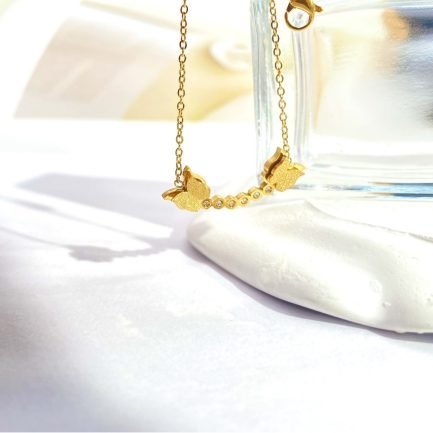 Butterfly Radiance Necklace - 画像 (4)