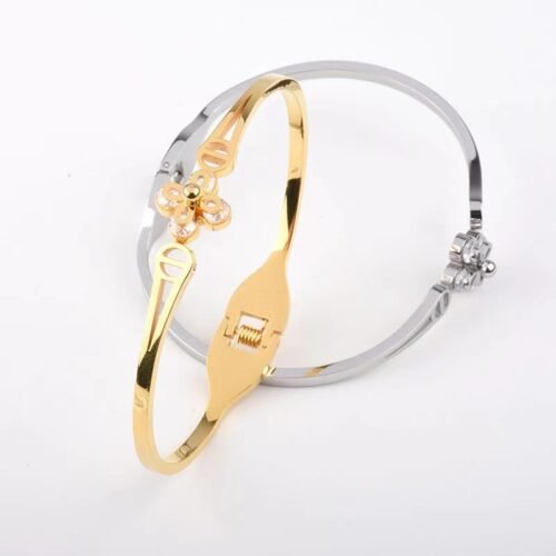 Clover Brilliance Bangle