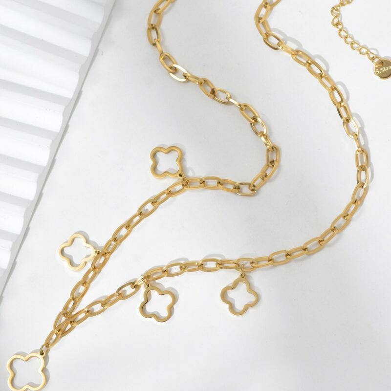 Clover Serenity Necklace