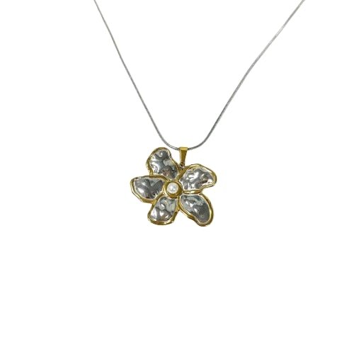 Lustrous Bloom Necklace