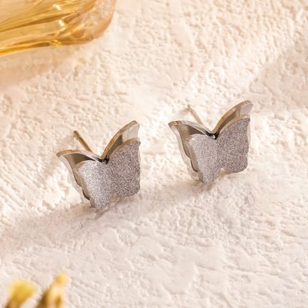 Fluttering Whisper Stud Earrings – Bild 6