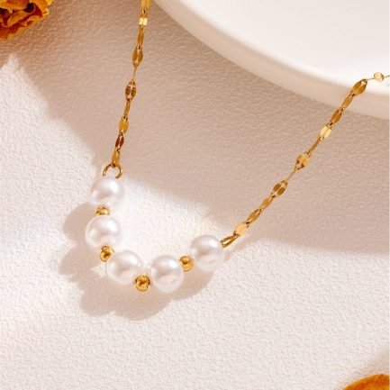 Pearls in Motion Chain Necklace - Image 6