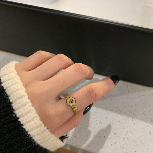 Royal Sovereign Mesh Ring