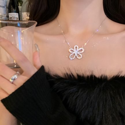 Daisy Outline Pendant Necklace – Bild 4