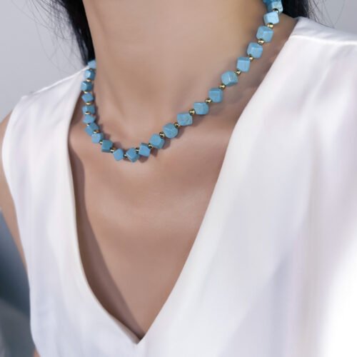 Faceted Turquoise Cube Choker