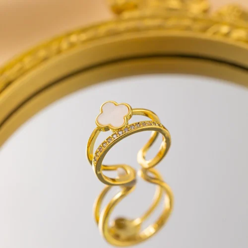 Golden Clover Halo Open Ring