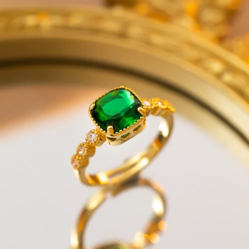 Verdant Treasure Ring
