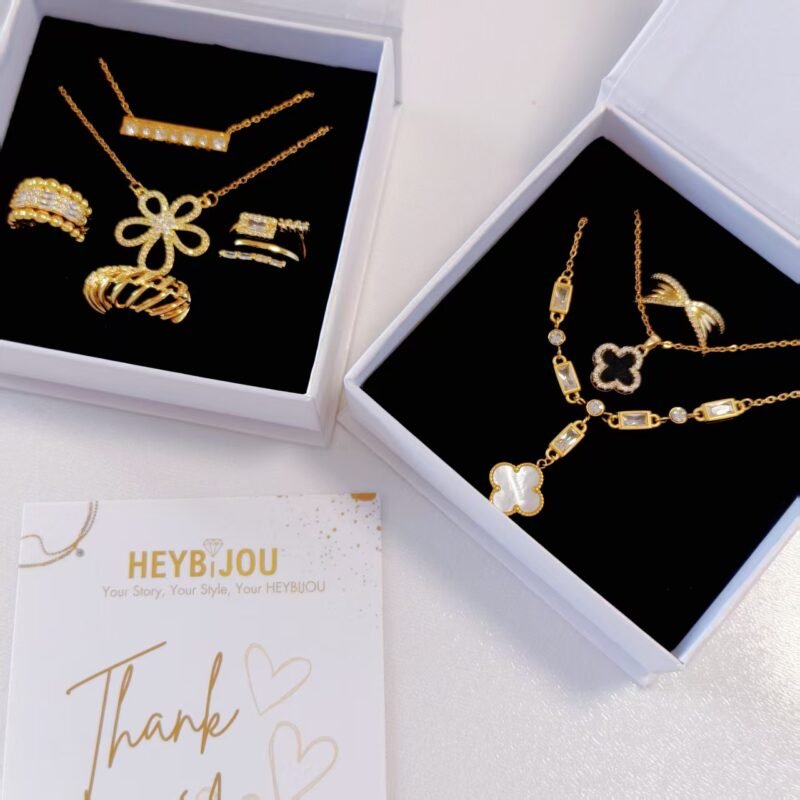 8 Pieces Deluxe Mystery Jewelry Lucky Bag