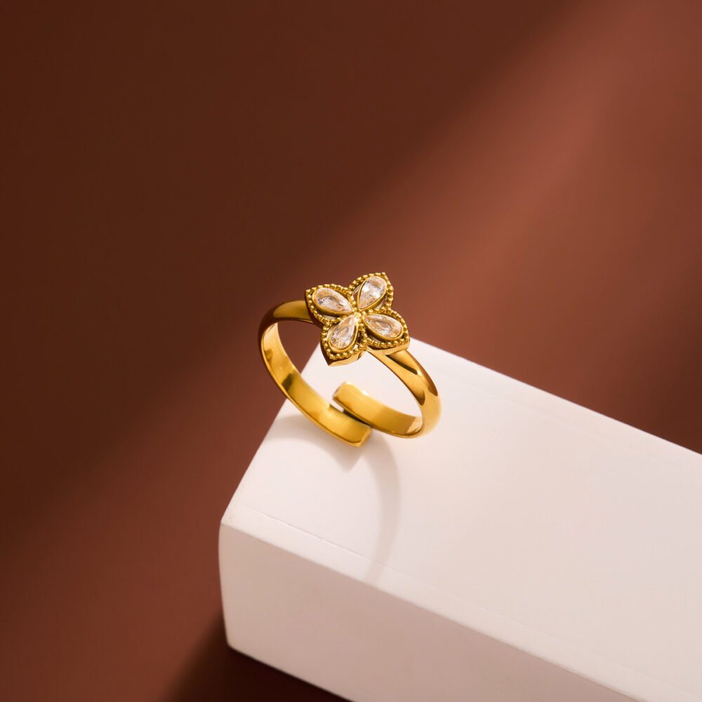 Blossom Clover 18K Gold Adjustable Ring - Image 4