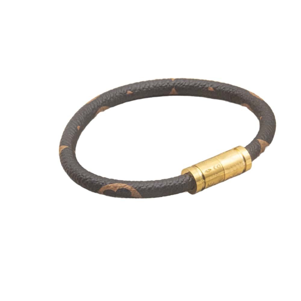 Luxe Clover Leather Bracelet - 18K Gold Plated Magnetic Clasp