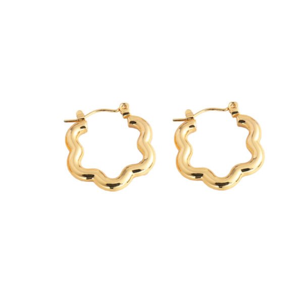 Bloom Scalloped Hoops