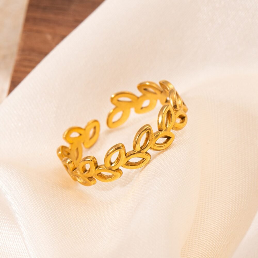 Botanical Leaf Band Ring - Image 4