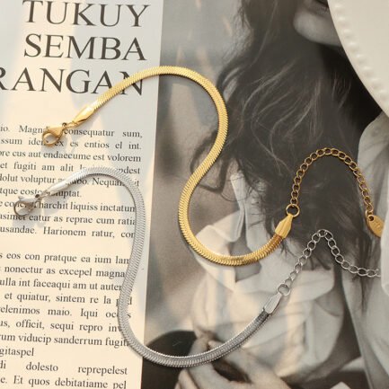 ⁦Herringbone Chain Bracelet⁩ - الصورة ⁦4⁩