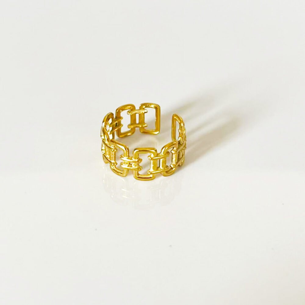Golden Chain Link Ring - Image 3