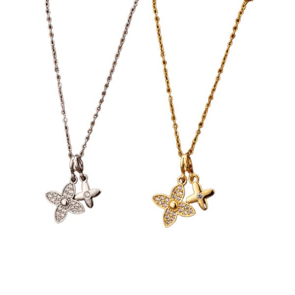 Sparkling Clover Zircon Necklace