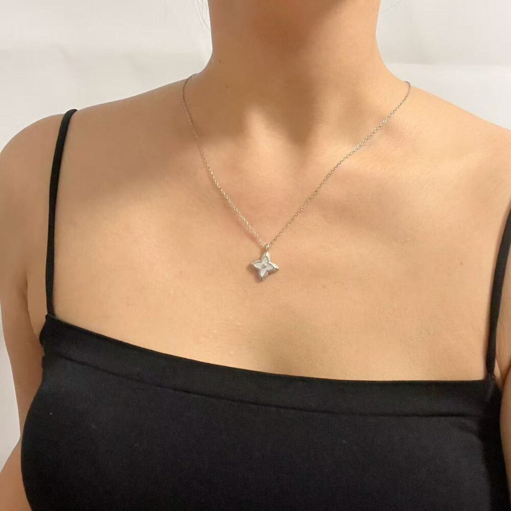 Starlight Clover Pendant Necklace - Image 3