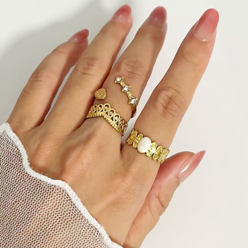 Scalloped Enamel 18K Gold Open Ring - Image 2