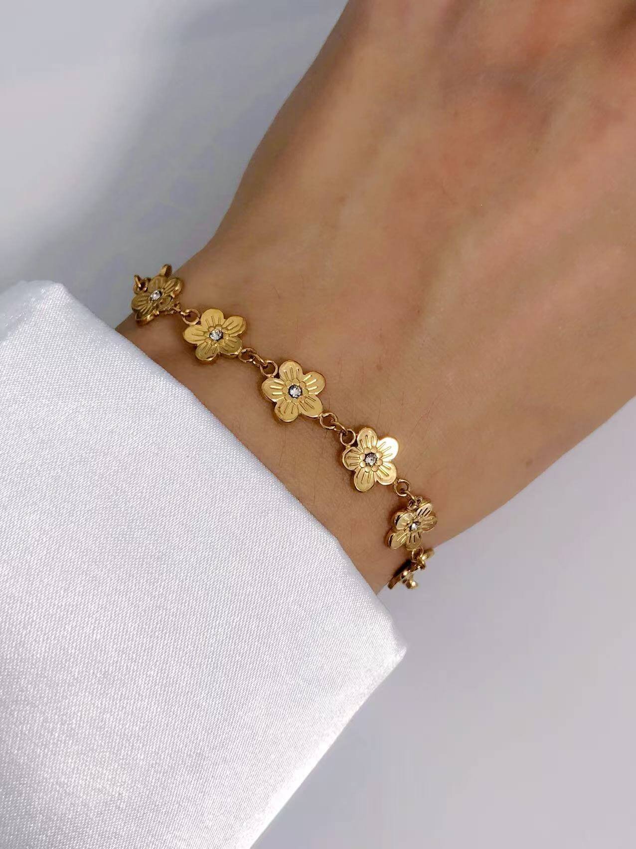 18K Gold Flower Chain Bracelet with Crystals - Image 3