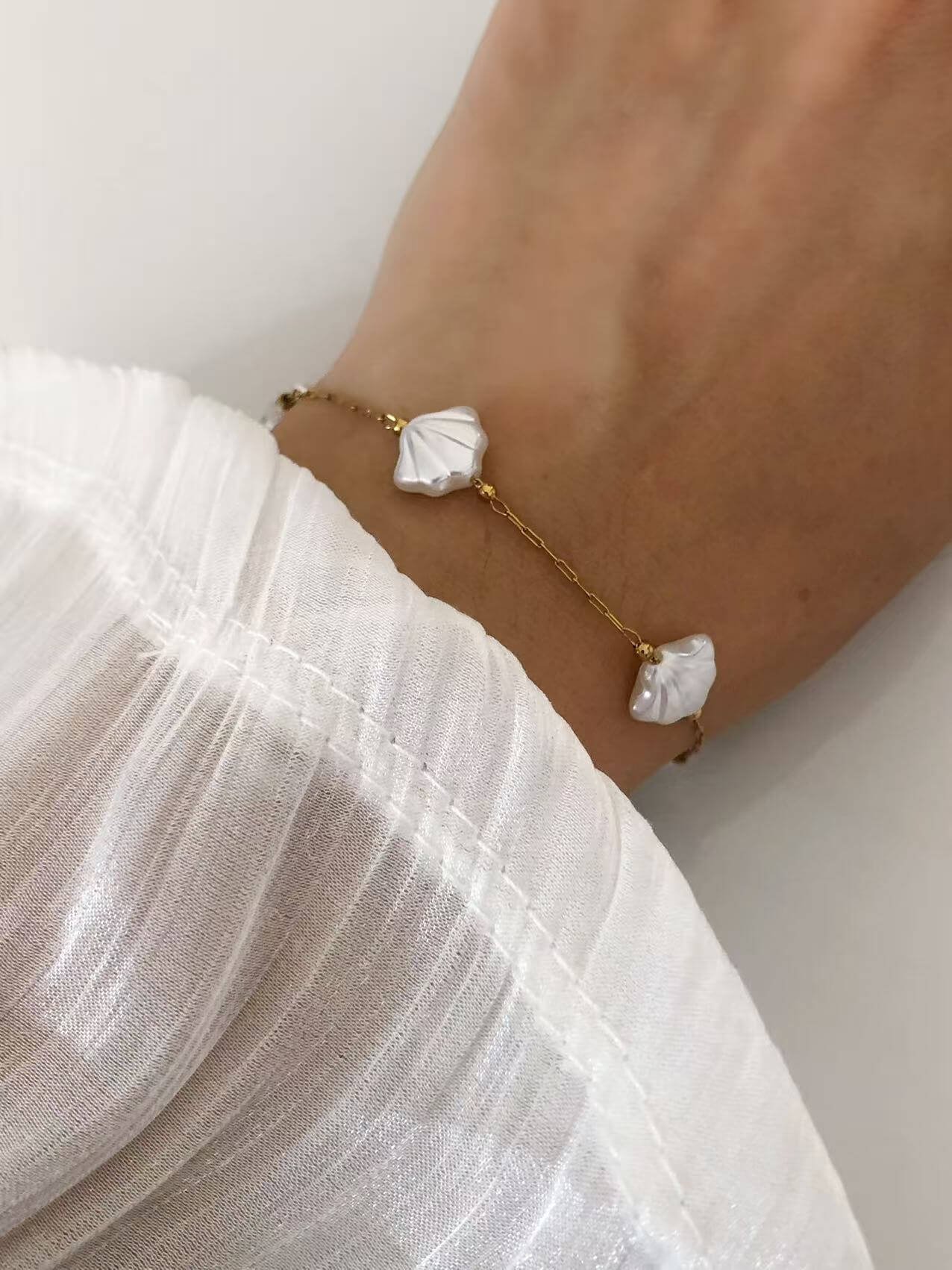 Fluted Shell Charm Bracelet - Image 3